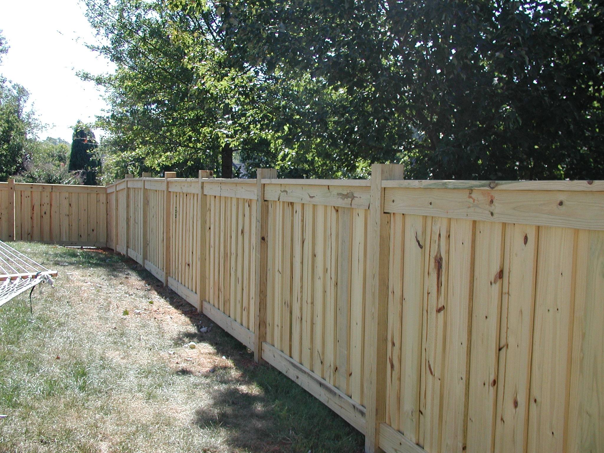 Wood Fences - Fence Builders Inc.